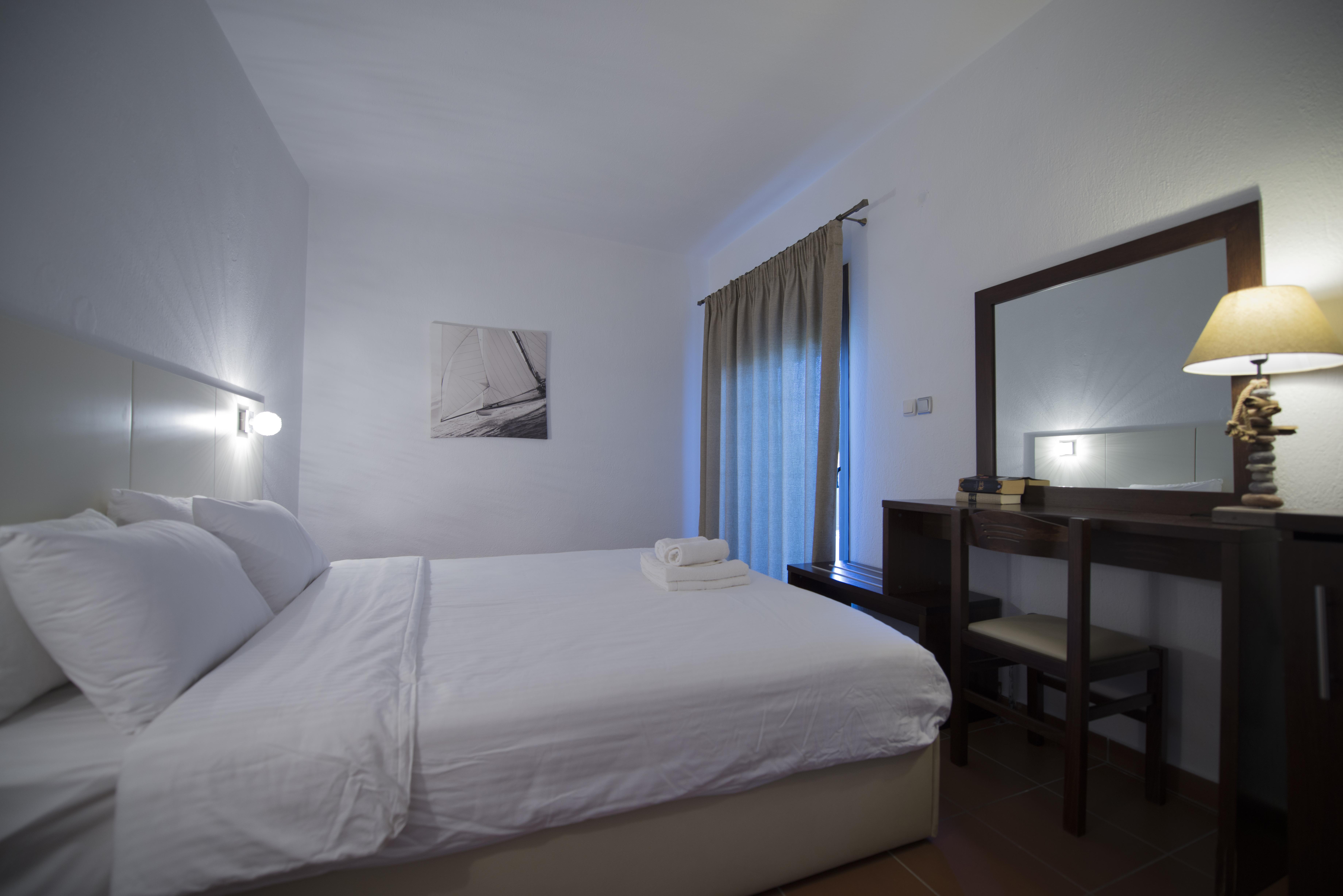 Glavas Inn Hotel Yerakini Eksteriør billede