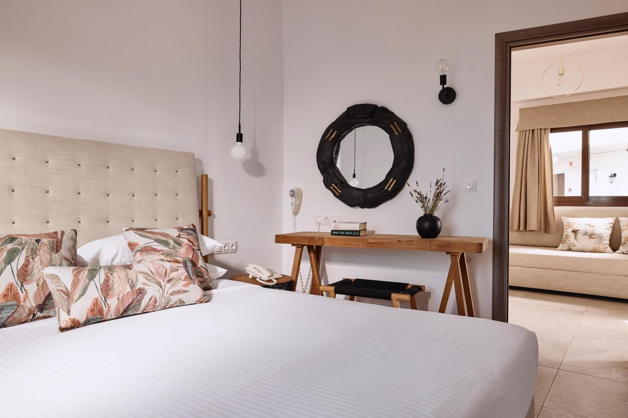 Glavas Inn Hotel Yerakini Eksteriør billede