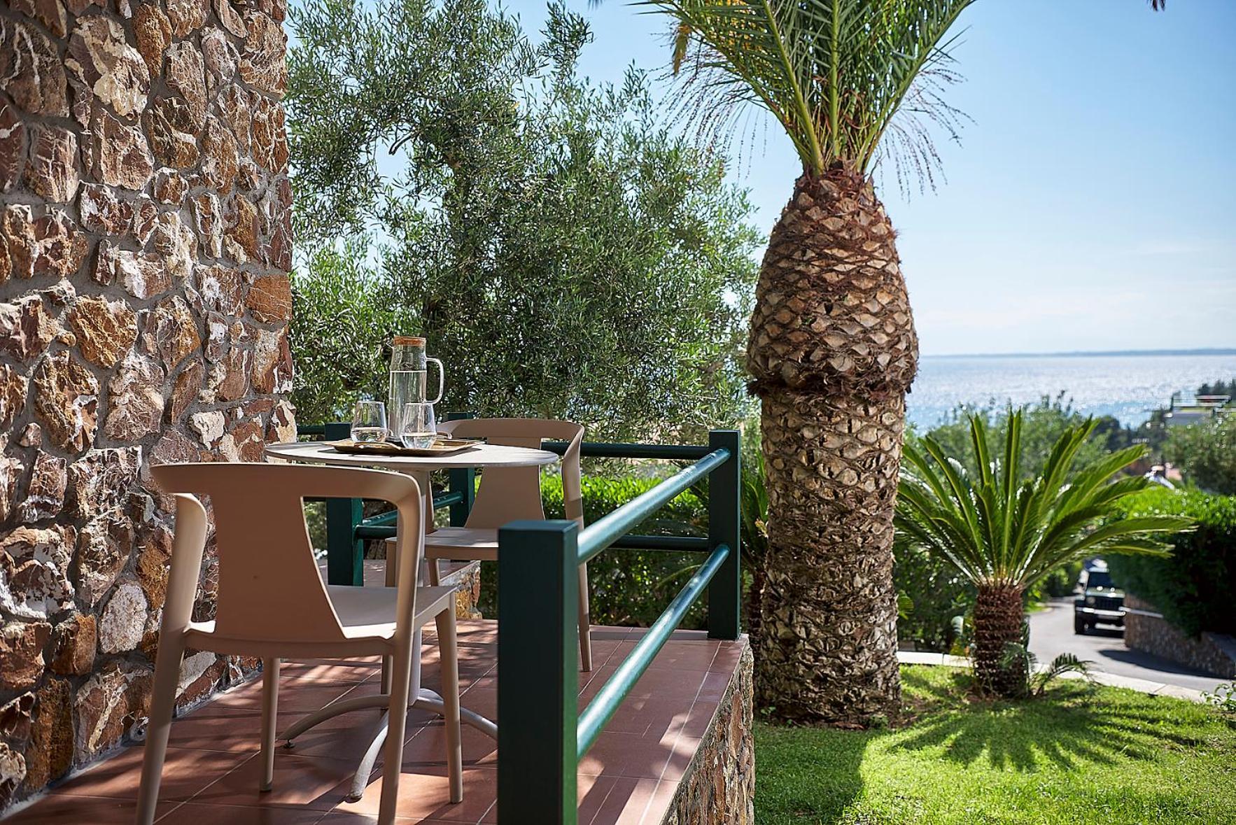 Glavas Inn Hotel Yerakini Eksteriør billede