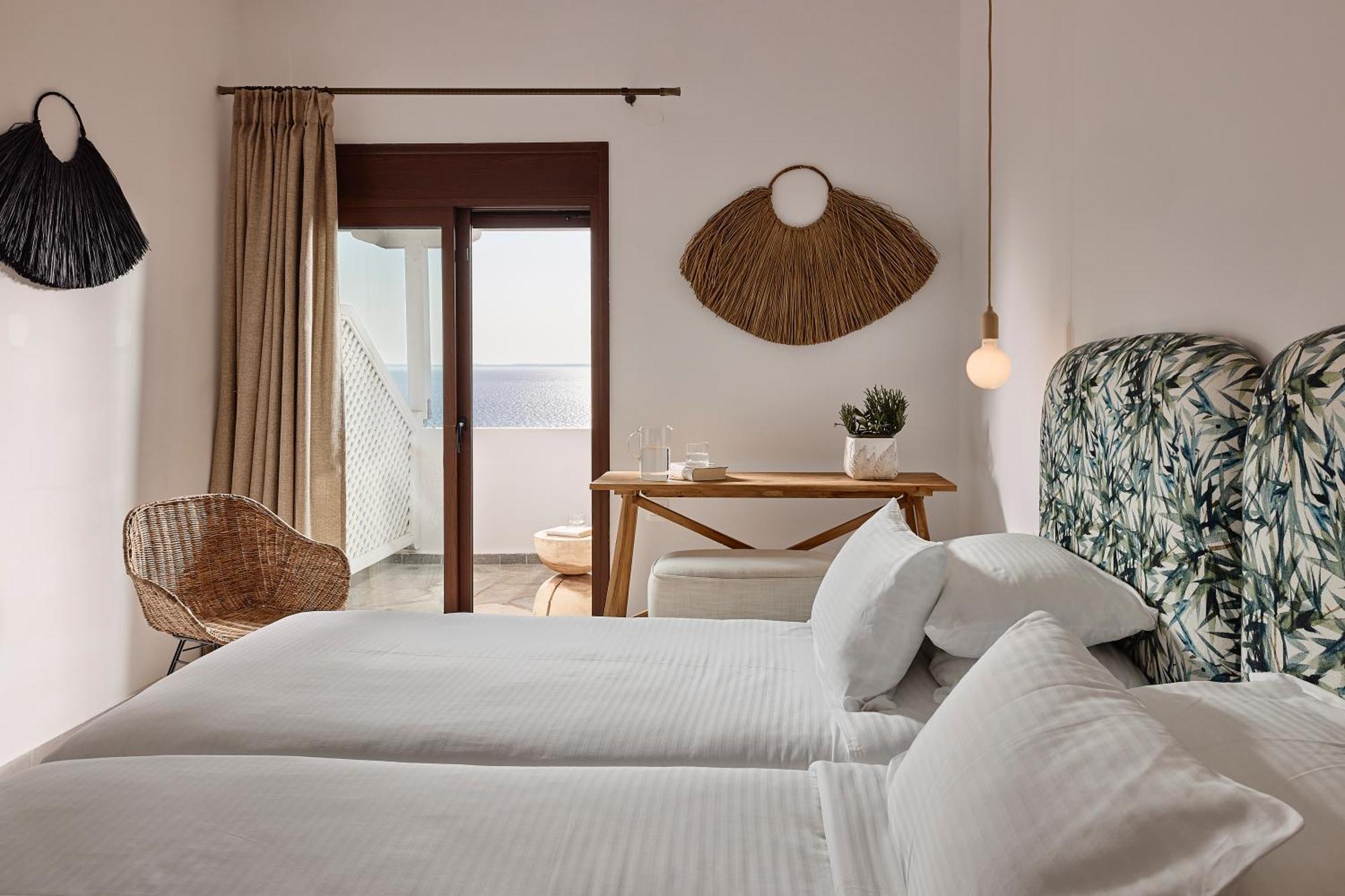 Glavas Inn Hotel Yerakini Eksteriør billede